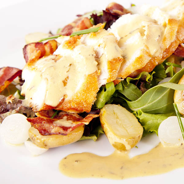 Salada de Frango e Bacon frito